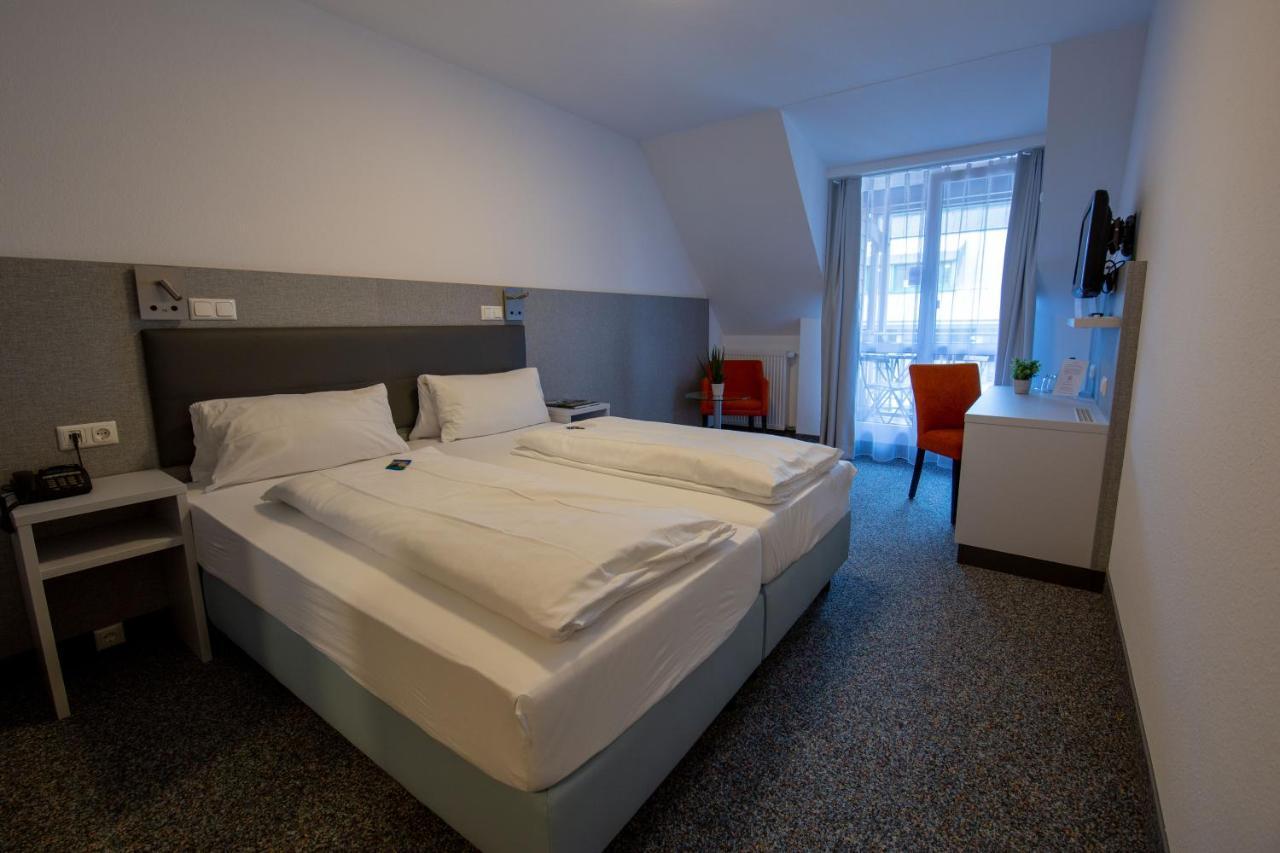 Hotel Lamm Höchberg Екстериор снимка